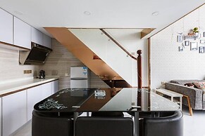 Coastline International Apartment