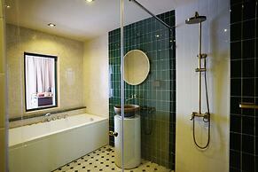 4 Monkeys Hotel