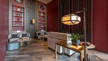 HUALUXE Nanjing Yangtze River by IHG