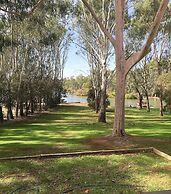Water's Edge Bundalong