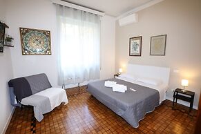 Unique Luxury Apartment and Rooms