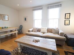 Sail Away - 2-Bed Apartment by the Beach