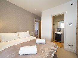 Sail Away - 2-Bed Apartment by the Beach