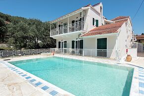 Marika Apartments