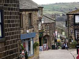 The Old White Lion Hotel