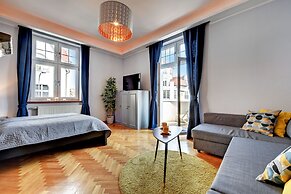 Grand Apartments - Brooklyn