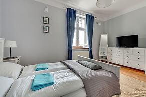 Grand Apartments - Brooklyn