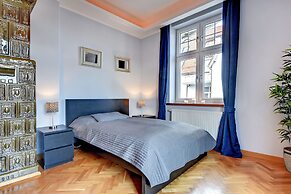 Grand Apartments - Brooklyn