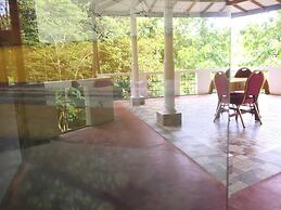 toropi homestay