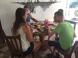 toropi homestay