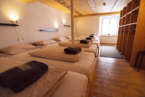 Sust lodge