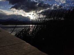 Uros Quechua Lodge