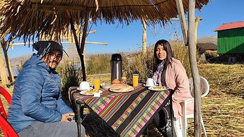 Uros Quechua Lodge
