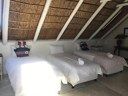 Bamboesbaai Beach House