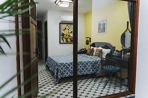 Hue 1962 Inn