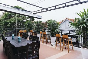 Hue 1962 Inn