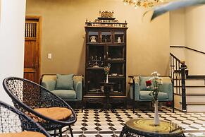 Hue 1962 Inn