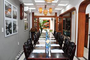 Hue 1962 Inn