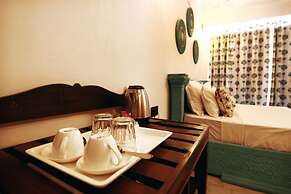 The Lake View Hotel – On Lake Pichola