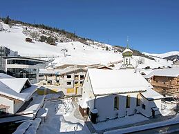 Spacious Apartment in Gerlos near Ski Area