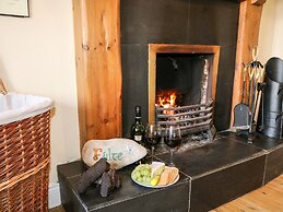 Whispering Willows - The Bungalow
