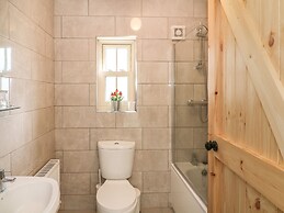 Macreddin Rock Holiday Cottage