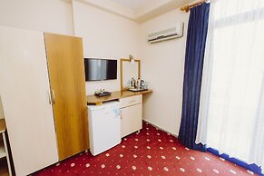 Ozalp Han Hotel
