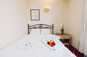 Ozalp Han Hotel