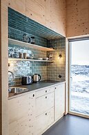 Aska Modern Cabin