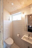 Aska Modern Cabin