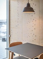 Aska Modern Cabin