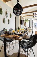 Floria Suites
