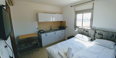 Jaffa's Penthouse Hostel