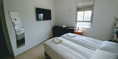 Jaffa's Penthouse Hostel