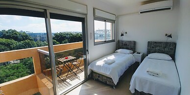 Jaffa's Penthouse Hostel