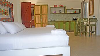 El Fuerte Beach Resort