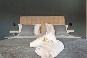 Camara Suites