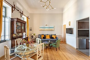 Camara Suites