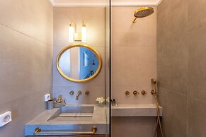 Camara Suites