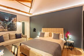 Camara Suites