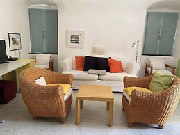Oliveto Sleeps 4 With Private Garden
