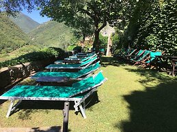 Oliveto Sleeps 4 With Private Garden