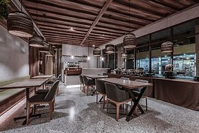 Somer Chew Hotel