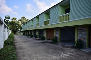Khum Suk Resort