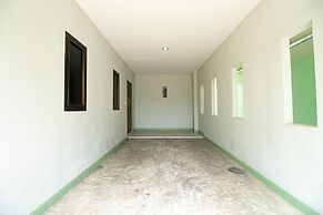 Khum Suk Resort
