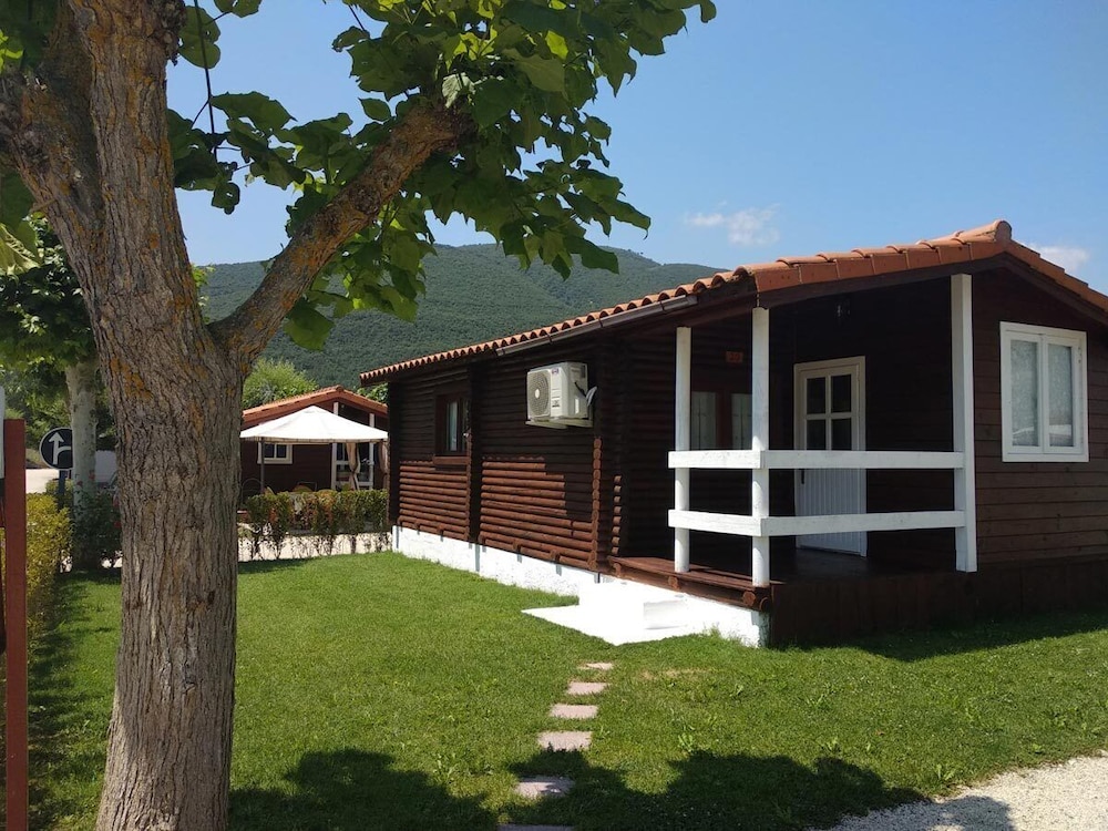 Camping Rio Nela
