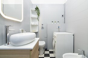 Santa Valeria - 4 Bedrooms Apartment