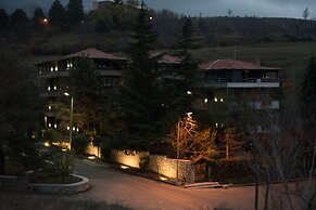 Dim's Hotel