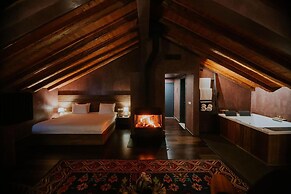 Dim's Hotel