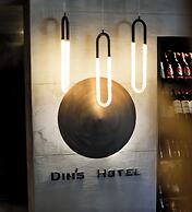 Dim's Hotel